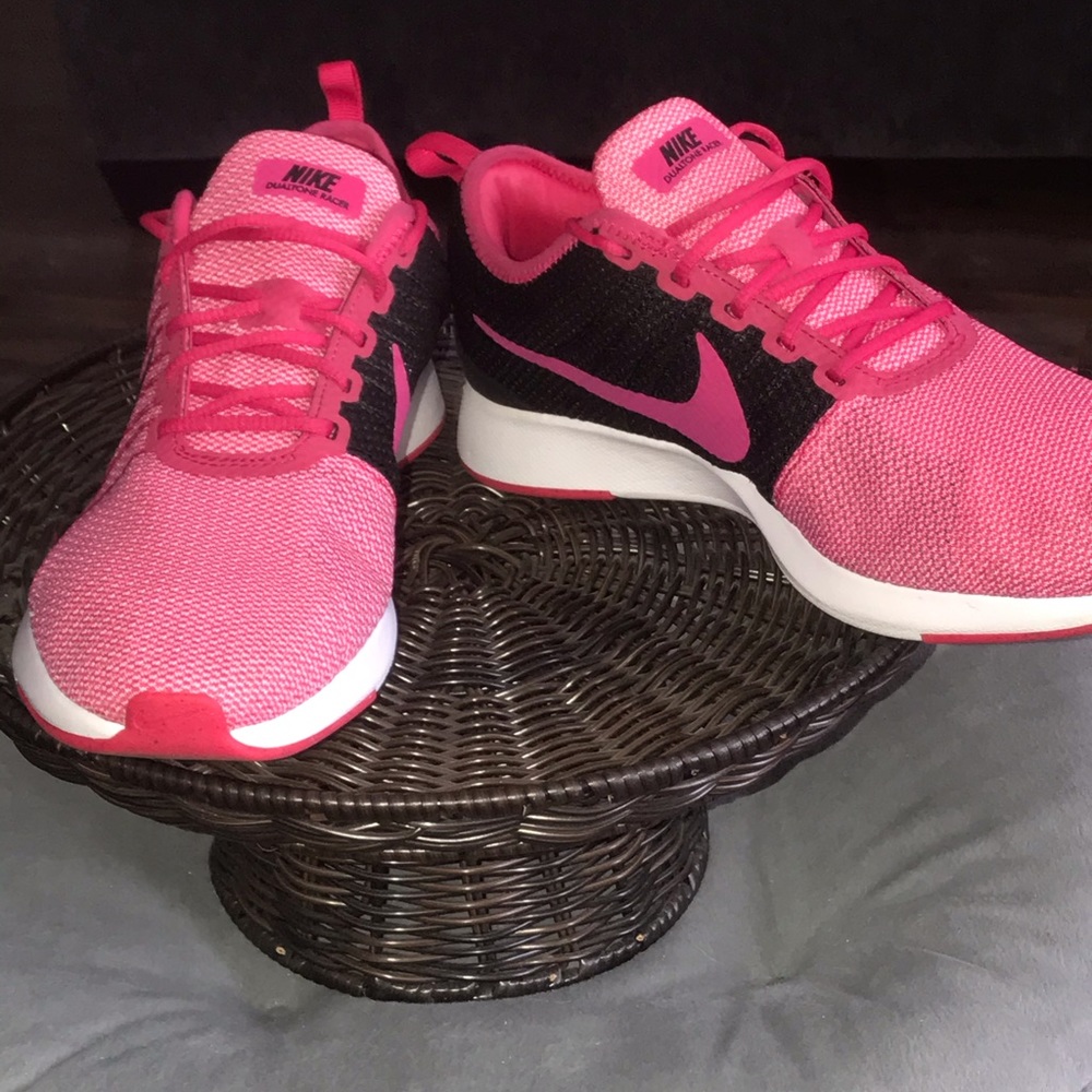 Nike women’s Dualtone Racer Premium.